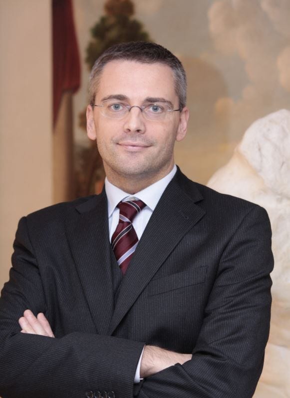 Demozzi Caludio braccia conserte