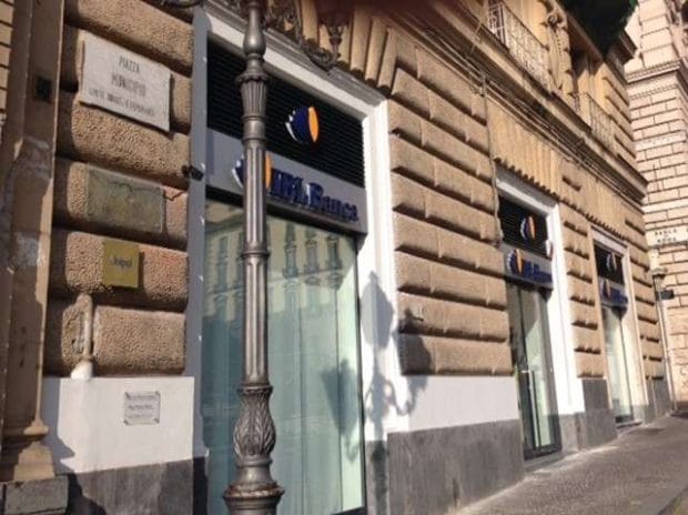 Ibl Banca filiale piazza del Municipio Napoli