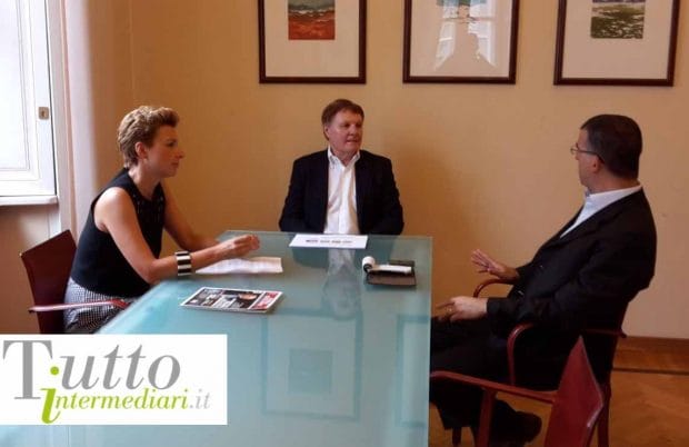Intervista Scarioni e Vignoletti foto con logo